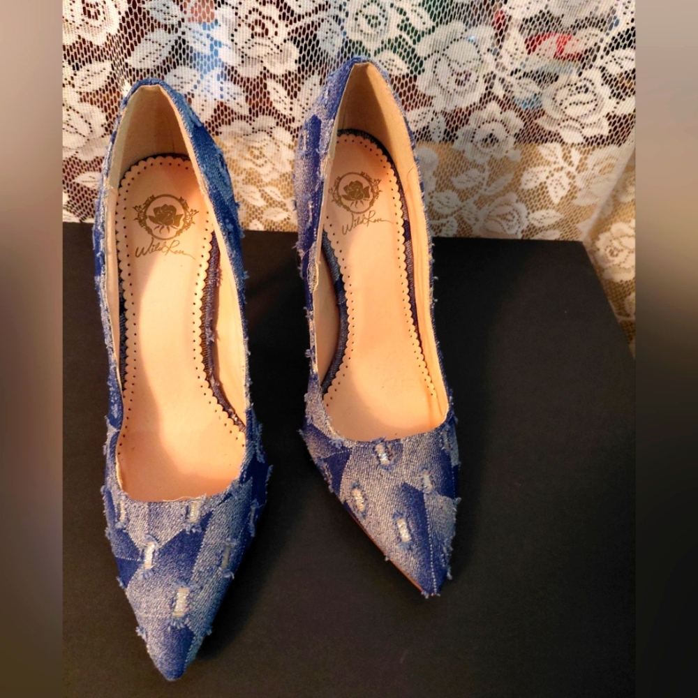 Wild PAIR Blue Denim Rhinestone Pump Stilleto Size 8.5 New W/O Box